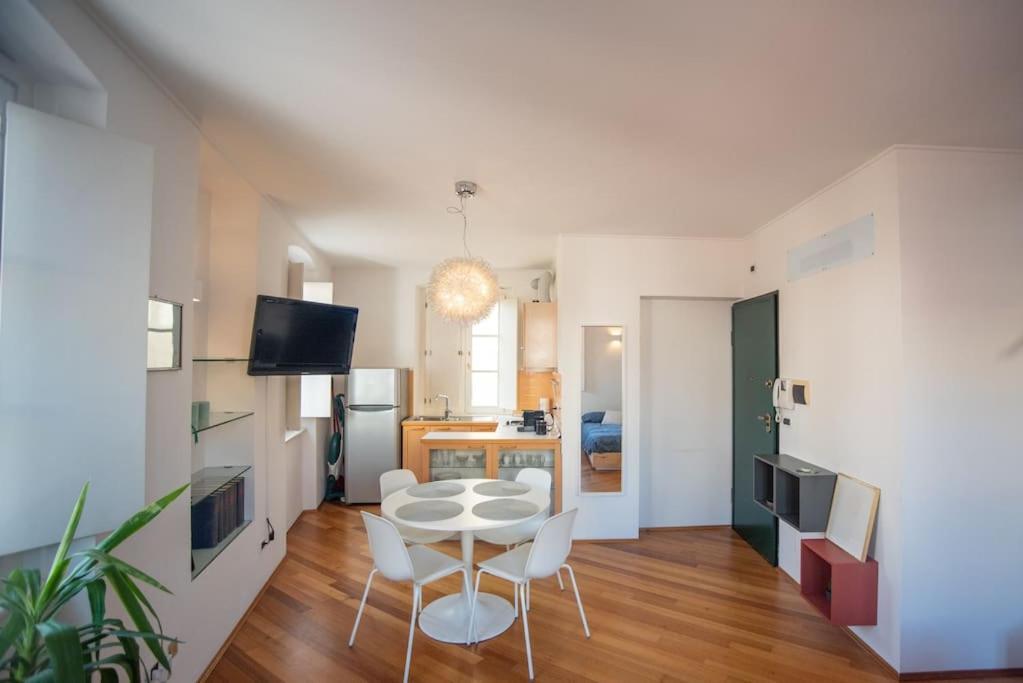 Torretta10 - Studio Apartment Trieste Exteriör bild